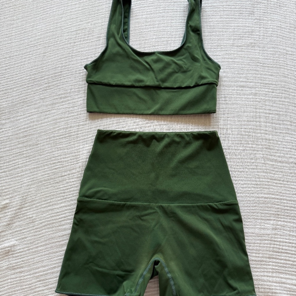 It's Now Cool Workout Set